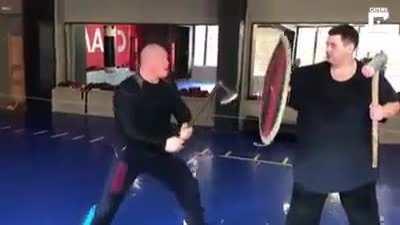 WCGW If My Trainer Swings An Axe At Me While I Defend Using A Flimsy Shield & A Crappy Mallet