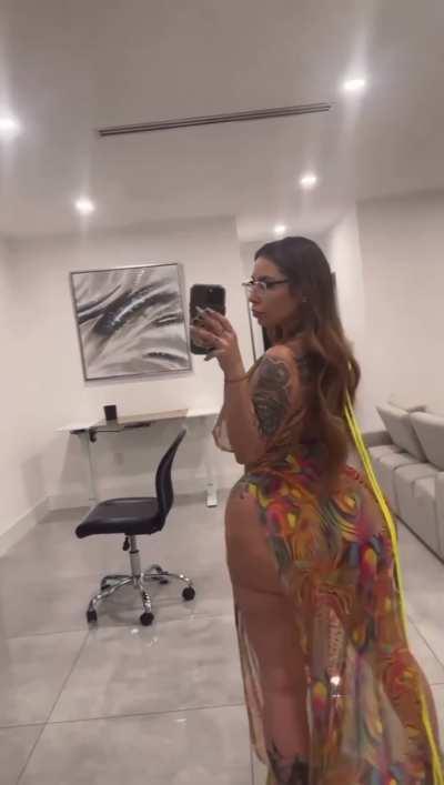god the things I would do with Gigi Torres’ ass, incredible