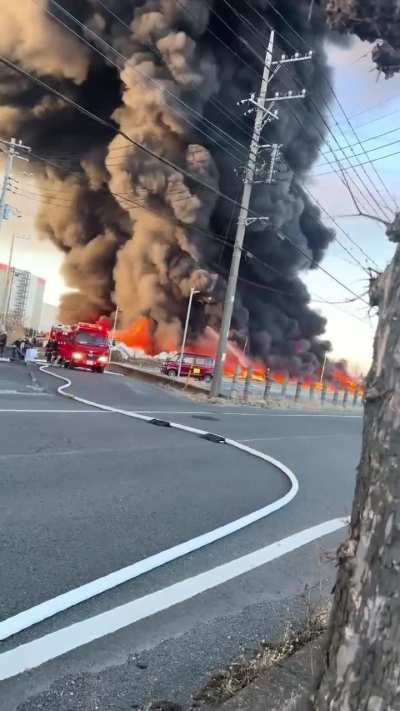 Huge fire broke out in Japan on Jan. 10th