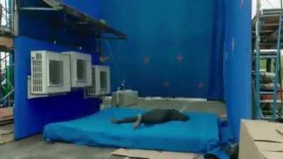 How they filmed Keanu's fall in John Wick 3