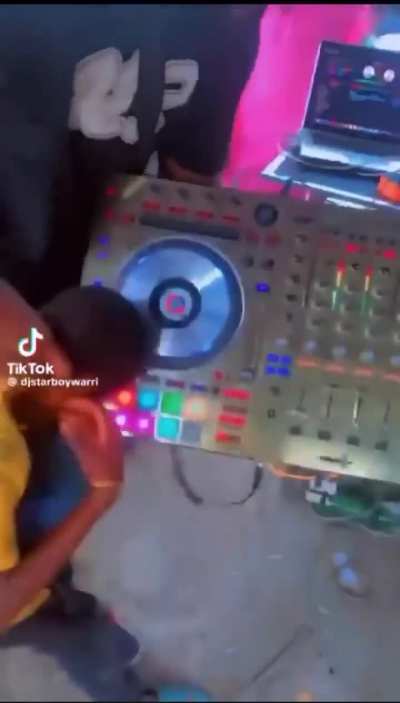 Gravenberch vs Mainoo