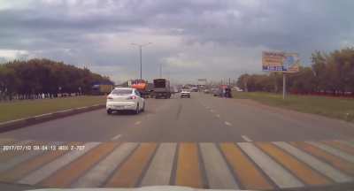 GAZ and Isuzu crash in Russia 10.07.2017