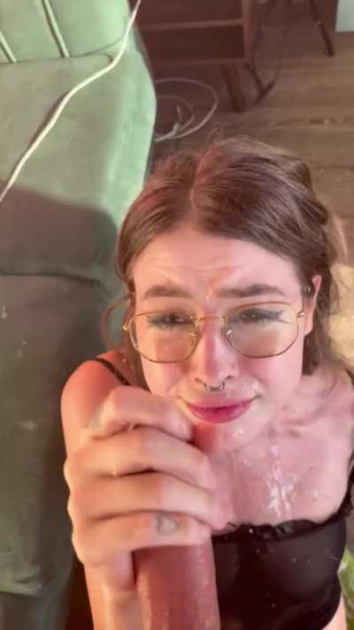 Love waking up to cum showers🥰
