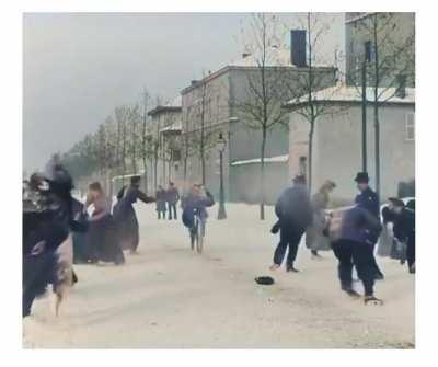 gAnG WaRs cAuSiNg InNoCENt BYsTaNdEr CASuAlTiEs