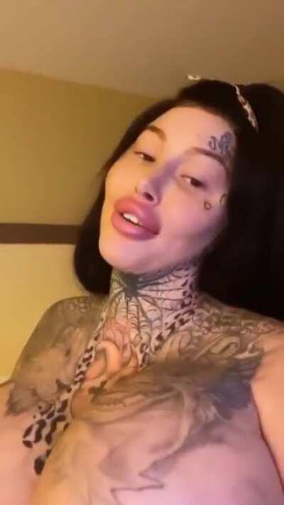 It's Not Lip-Sinking When It's With Those Lips..