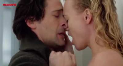 Yvonne Strahovski - Manhattan Night (2016)