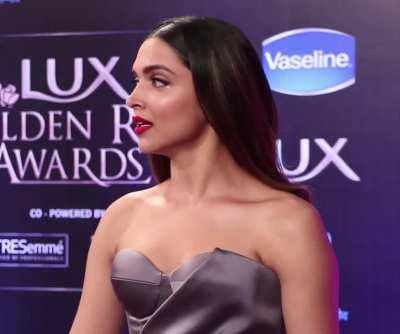 9:17 minutes of pure bliss of our cum queen Deepika Padukone...look at that lusty face and sexy expression while she knows that every men jerks for her...that confidence on her face makes me go crazy for her even more...what a women 🥵😍💦💦💦