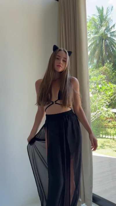 Imagine the doggystyle here