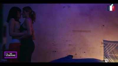 French Women: Ayumi Roux & Flavie Delangle - 