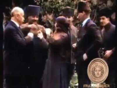 Paşam sola yatırırken bile karizma (9. saniye)