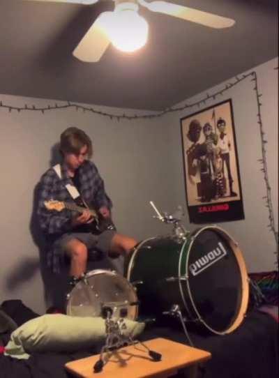 Men, you have to make noise in bed!