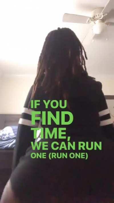 Slo-mo no panties twerk