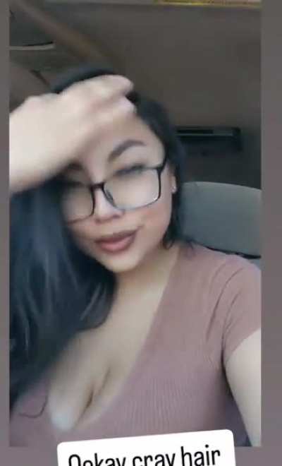 Would love to see those tits bouncing 