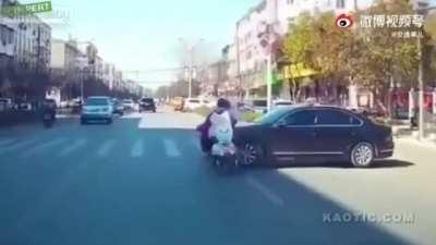 Motorbike Texting WCGW ?