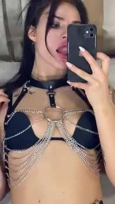 wanna be your fuckdoll with small tits and big ass