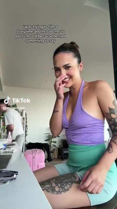 Mia moaning after getting spanked 😮‍💨