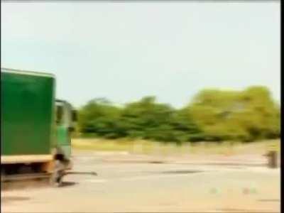 Brutal collision takes the lives of 4 innocent bystanders😲😠