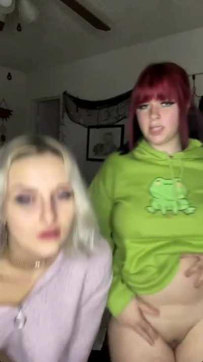 insta @ energyqxeen & @yo.its.mari1