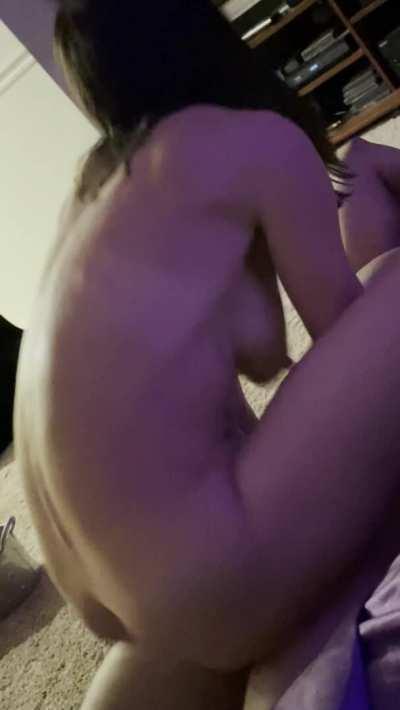 California Bull taking Chicago hotwives…well I guess technically she took the bull for a ride.