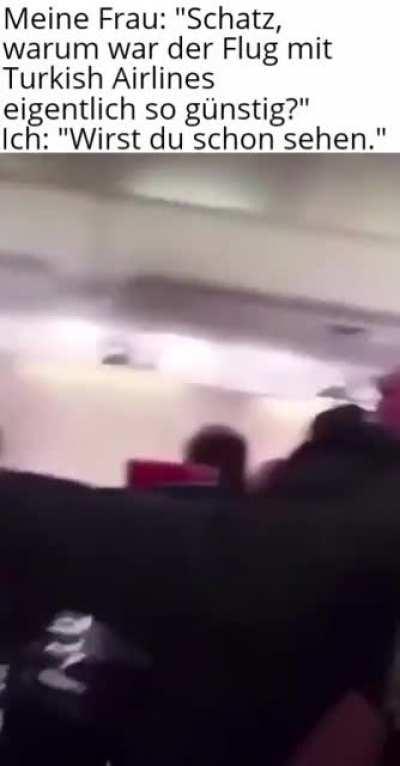 Wir landen in Kürze. Bitte schnallen sie sich an und beten zu allen Göttern die ihnen einfallen.