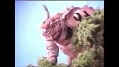 Rie Ota in the gmk Baragon suit growling during shooting (Very cute)