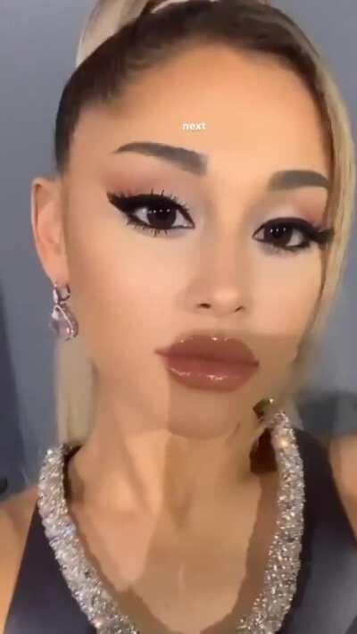 want to lick and suck Ariana Grande's mouth