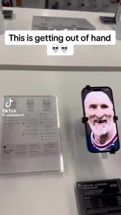 Outjerked by Apple Store