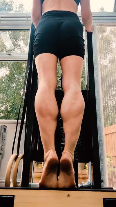 Some Calf Raises innit? Dat's all. Nowt else!