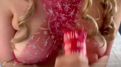 Giving my secret Santa a slippery ride between my huge naughty tits 💦🎁