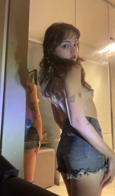 18yo tiddies
