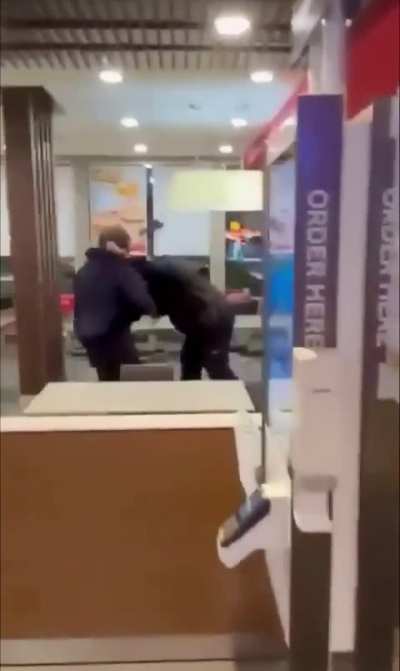 Armed Security Guard Shoots Mentally Ill Man Who Tried to Fight Him at a McDonald’s in Washington, DC