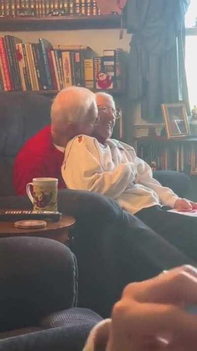 ♥️”The best thing to hold onto in life, is each other.”——Audrey Hepburn♥️