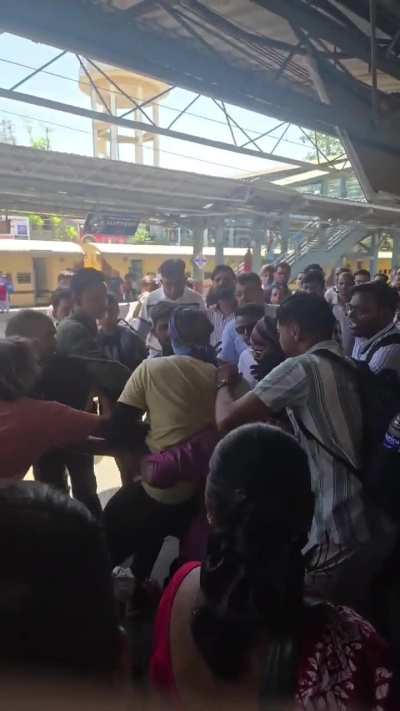 Mumbai local morning lafda