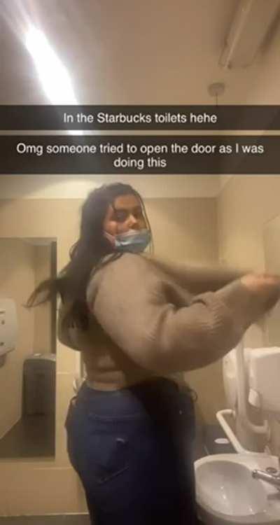 Lol you walk into the Starbucks toilets and see me doing this wyd?
