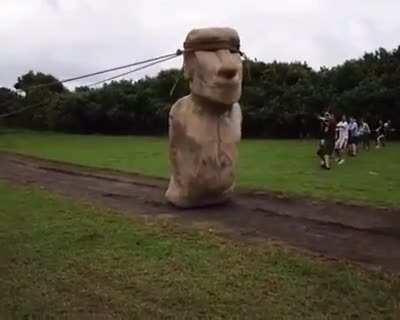 Moai Walk