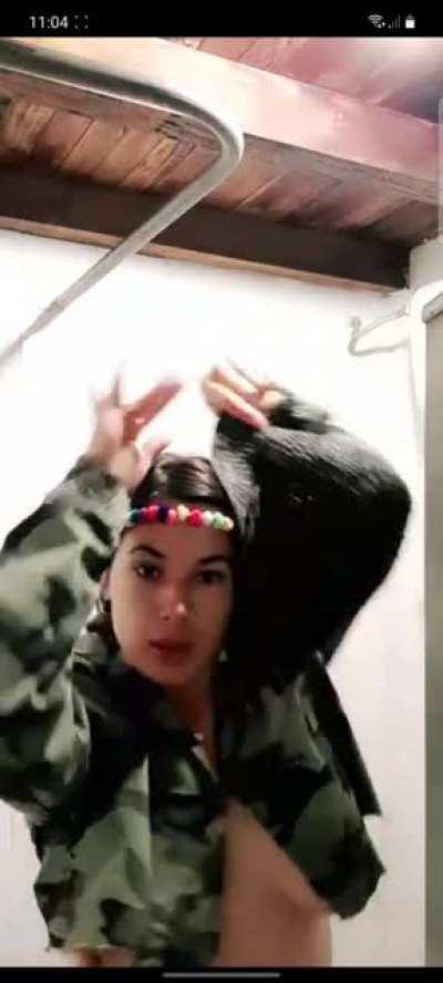 dancing slip, seconds before end the live...