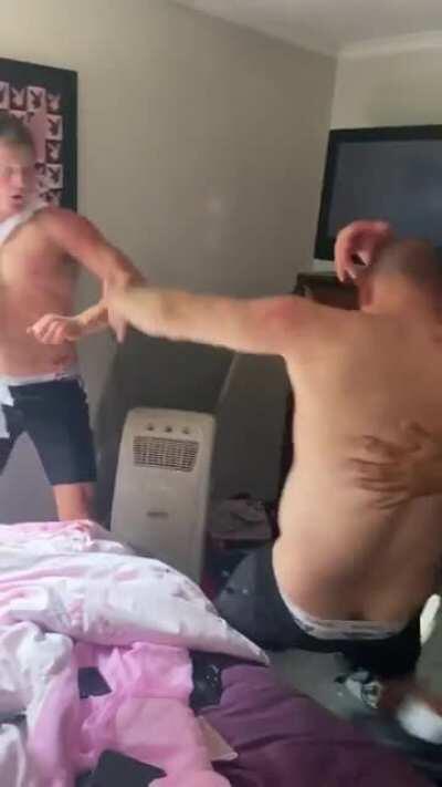 Savage Aussie fight featuring the crutch of doom.