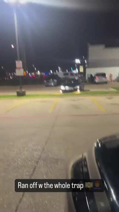 They dipped after taking money from their date. 