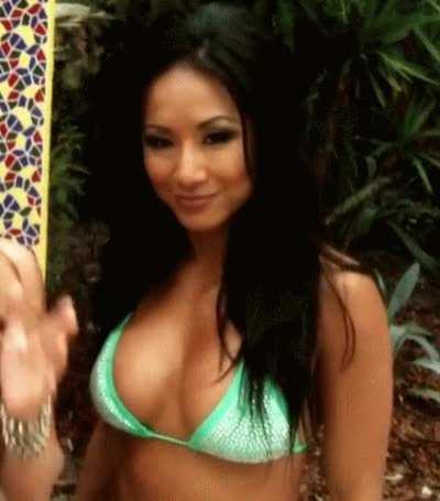 Gail Kim is soooo hot 🥵