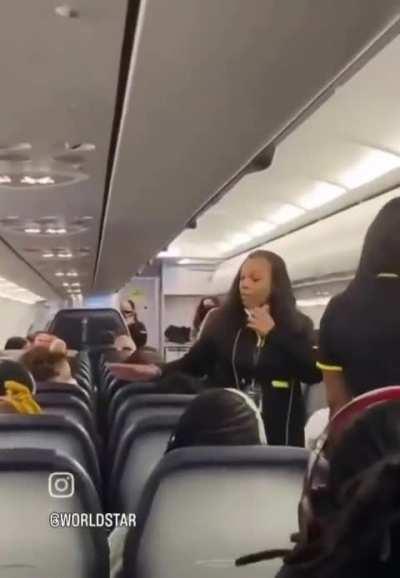 She's def a mom of 3. 