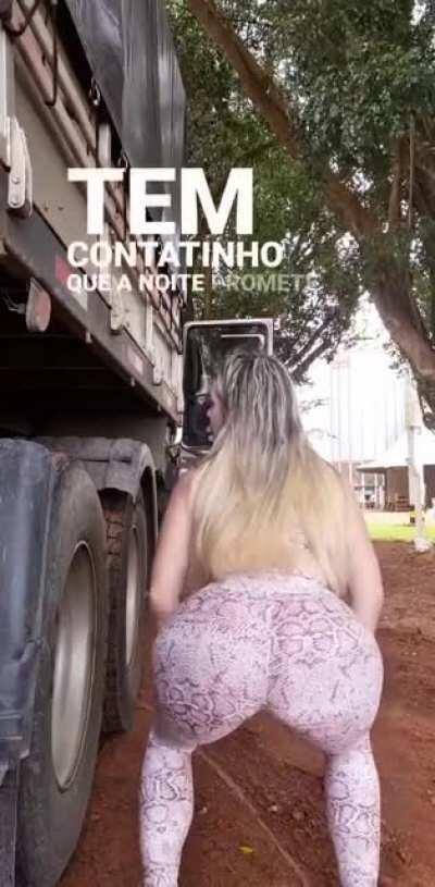 Aline Fuchter, 🍑😋