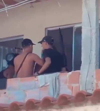 mu?qui?nha? é vc? vc e os 