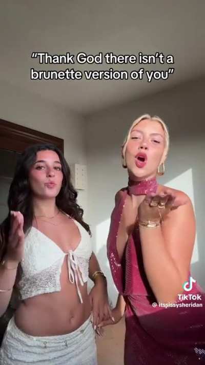 Looks like a good 3some