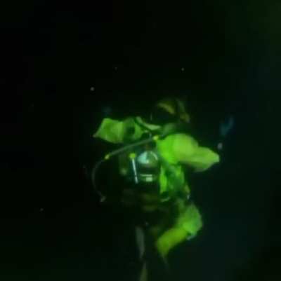 Do not look up saturation diving