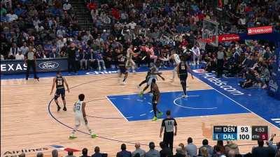 [Highlight] Jokic with the block on Porzingis, Gordon with the good contest on Luka. Nuggets stars playing some defense!