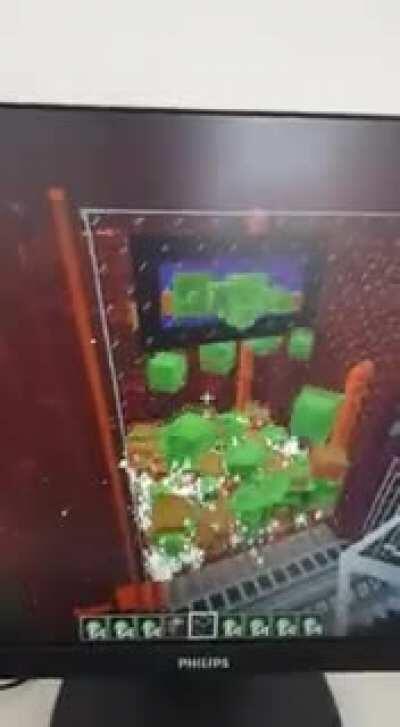 So i made a slime farm... Around about 20 slime chunks where used. Produces around 400.000 slime balls per hour.