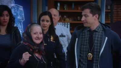 Normal people: KILL THEM!!! Rae Sykkuno and Corpse: