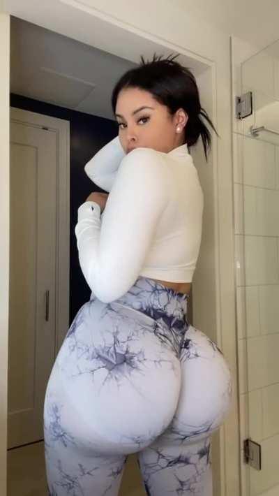 Big Ass Latina (TH3J3NBL4NCO / 3=E, 4=A)