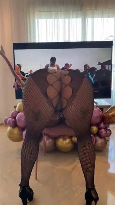 41 mom, Would you actually fuck me on the first date ?