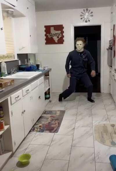 When you’re a Mike Myers main and you’re getting bullied by a toxic Nea